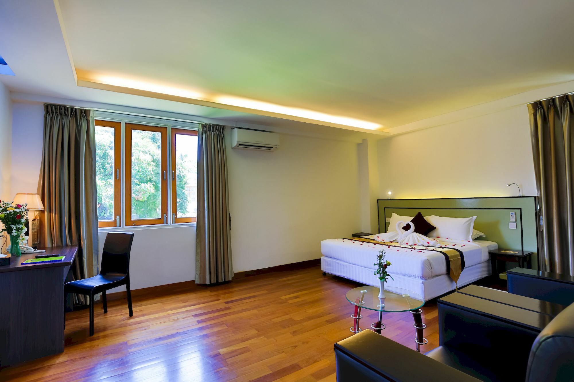 Sky View Hotel Rangun Kültér fotó