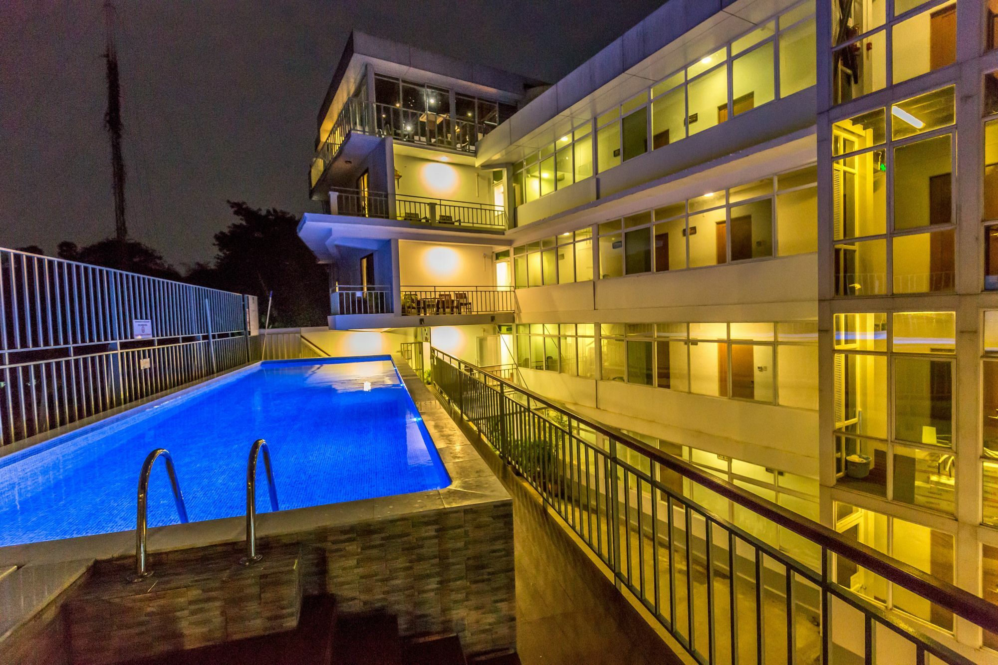 Sky View Hotel Rangun Kültér fotó